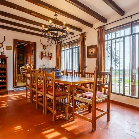 Holiday home Sevilla, Olivares
